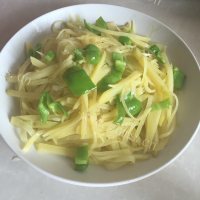 家常菜青椒炒土豆丝