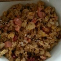 色香味浓的火腿蛋炒饭做法图解6)