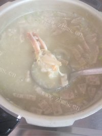 口感不错的螃蟹粥做法图解6)
