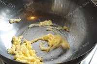 油而不腻的炒方便面做法图解4)