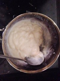 可口的炸牛奶做法图解3)