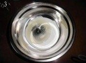 牛奶戚风蛋糕做法图解3)