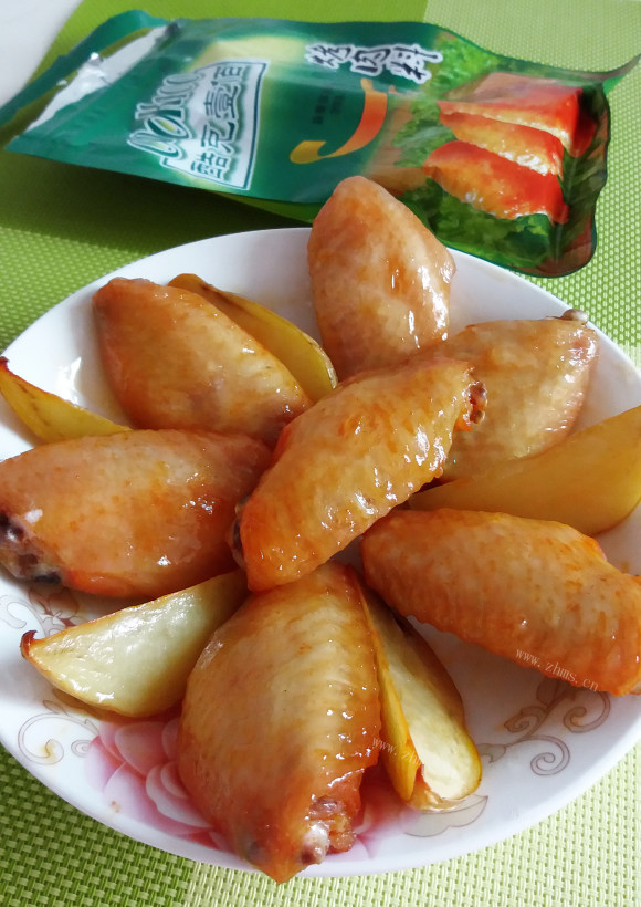色香味俱全的新奥尔良烤鸡翅