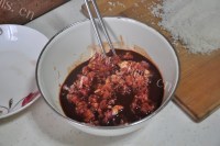 鲜香十足的陕西笼笼肉夹馍做法图解3)