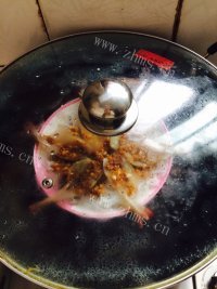 美味的蒜蓉大虾粉丝做法图解12)