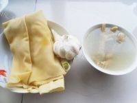 鲜香鸡汤豆腐串做法图解1)