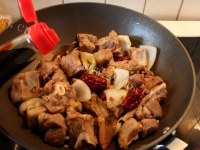 DIY胡萝卜炖羊肉做法图解5)