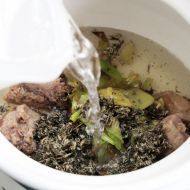 茵陈鸭肉汤做法图解3)