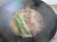 最爱的排骨炖土豆做法图解5)