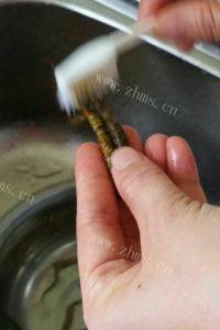 滋补鲜虫草炖瘦肉汤做法图解2)
