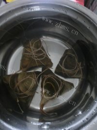 好吃的蜜红豆水晶粽子做法图解10)