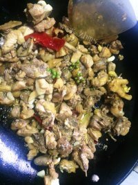 回味无穷的椒麻鸡做法图解7)