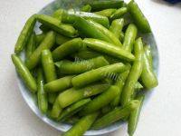 下酒菜盐水豌豆做法图解2)