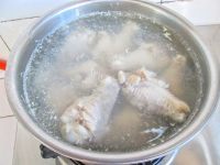 家常辣烧豆笋鸡翅根做法图解3)