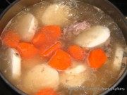 美味的鲜淮山胡萝卜猪骨汤