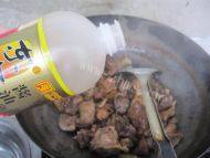 鲜美筋道的鸡肉炖土豆做法图解8)
