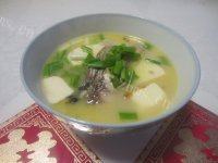 让人怀念的鲫鱼豆腐汤