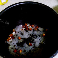 自制木瓜银耳莲子百合汤的做法图解三