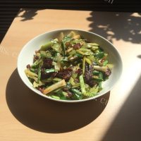 家常菜腊肠炒芹菜