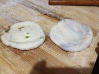 葱香肉饼做法图解7)