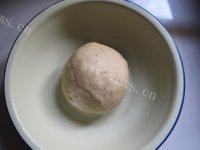 自制牛奶面包做法图解2)