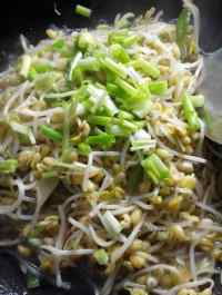 家常菜炒绿豆芽做法图解6)