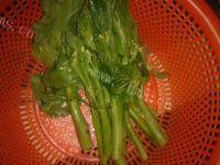 家常菜芥蓝炒腊肉做法图解1)