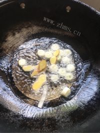 喷香的皮皮虾做法图解4)