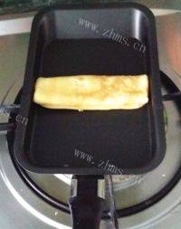 美味的鸡蛋卷做法图解9)
