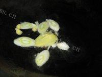 美味的蜂蜜鸡翅做法图解4)