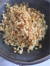 美味的蒜蓉开背虾做法图解7)