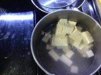 好看又好吃的咸蛋黄豆腐做法图解3)