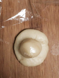 自制枣泥菊花酥做法图解4)