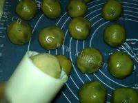 色泽光亮的豆沙月饼做法图解10)