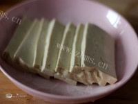 好吃的香浓菌菇火锅做法图解2)
