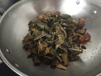 诱人的梅菜扣肉做法图解3)
