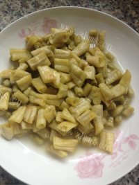 好吃的酸豆角包做法图解1)