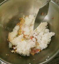 美味的蛋炒饭做法图解4)