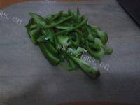 家常菜青椒炒土豆丝做法图解3)