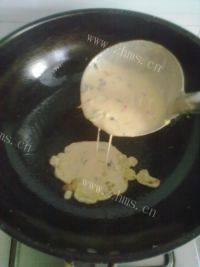 自己做的鸡蛋蔬菜饼做法图解4)
