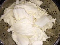 色泽不错的醋溜大白菜做法图解2)