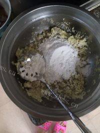 口感丰富的番薯饼做法图解3)