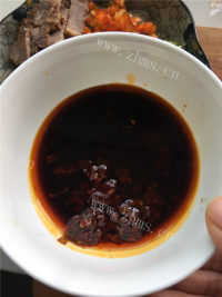 口感丰富的牛肉酸辣粉做法图解5)