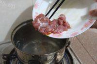 美味的猪肝瘦肉汤做法图解4)