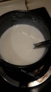 自制木瓜牛奶冻做法图解3)