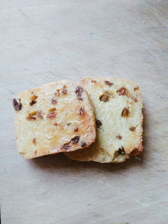 色泽鲜亮的葡萄奶酥