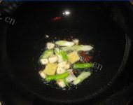 简单快捷的豆角炒肉做法图解3)
