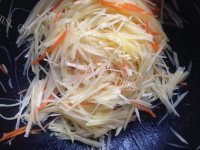 香气浓郁的素炒土豆丝做法图解6)
