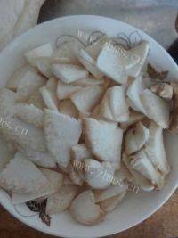 家常菜杏鲍菇炒肉做法图解2)