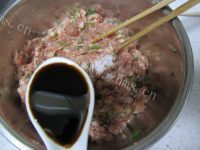 美味的猪肉馅儿水饺做法图解8)